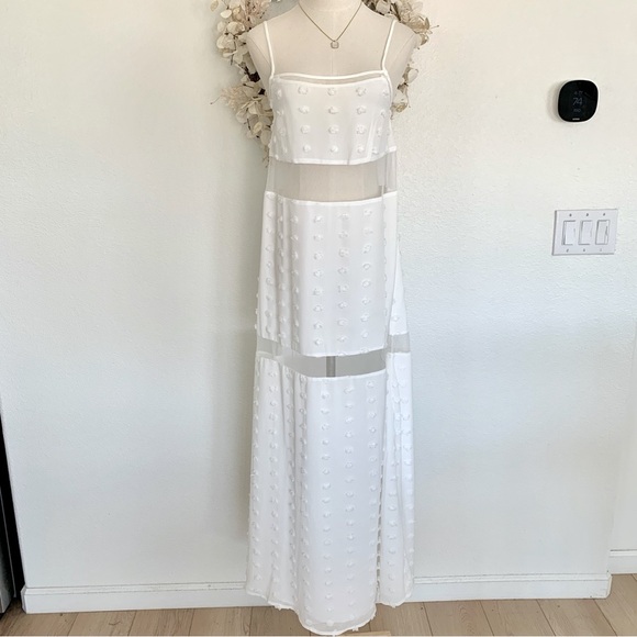 ☀️ [PRICE FIRM] SABO Miliano Illusion Mesh Panel Dot Textured Maxi Dress White - Picture 4 of 15
